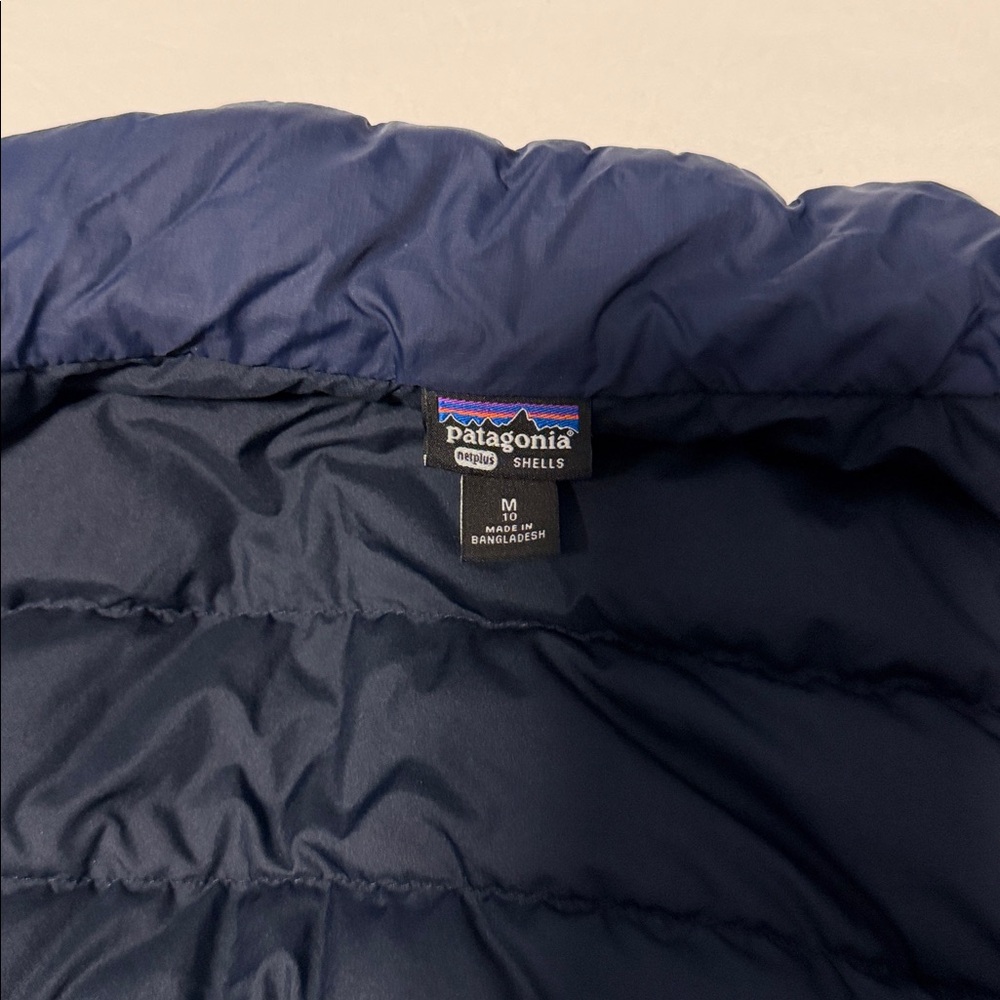 Patagonia Kids Down Sweater Vest - Size M - Picture 4 of 7